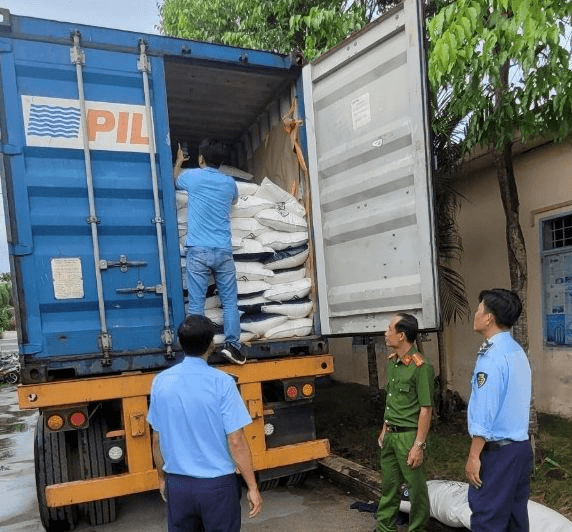 Phát hiện vụ vận chuyển đường cát vi phạm trị giá hơn 1 tỷ đồng