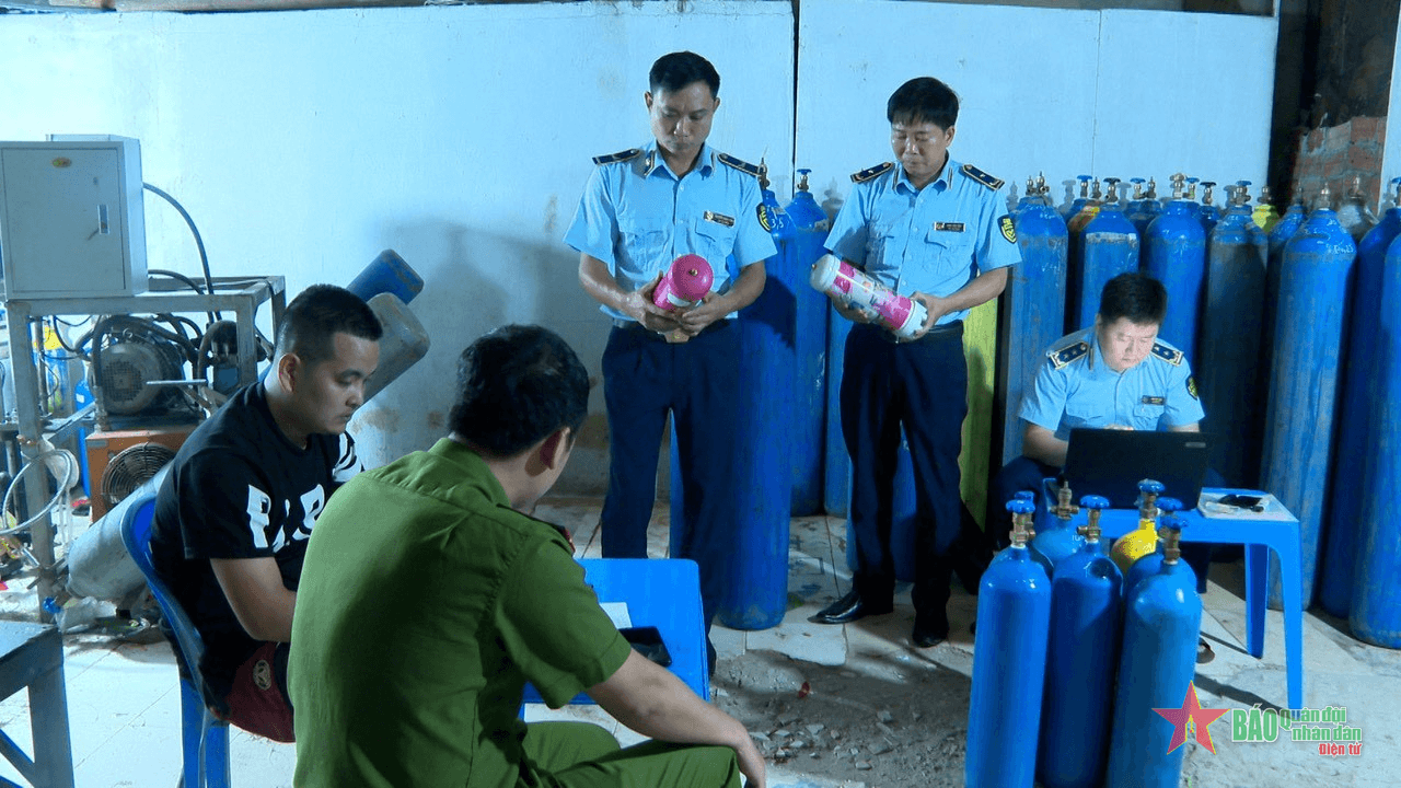 Phát hiện cơ sở sang chiết khối lượng lớn khí N2O trái phép tại tỉnh Vĩnh Phúc