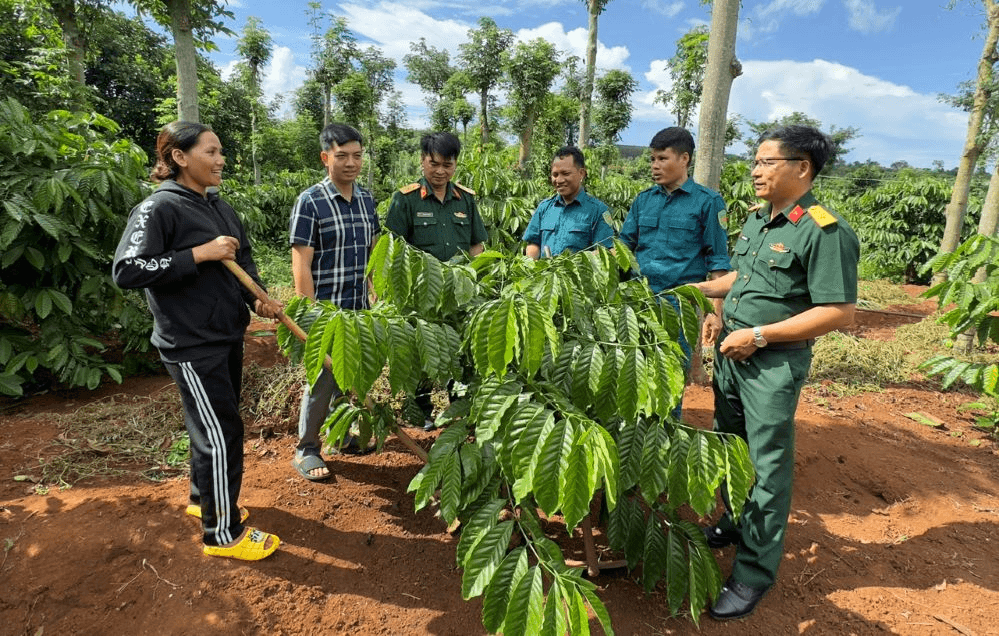 Sắt son tấm lòng theo Bác
