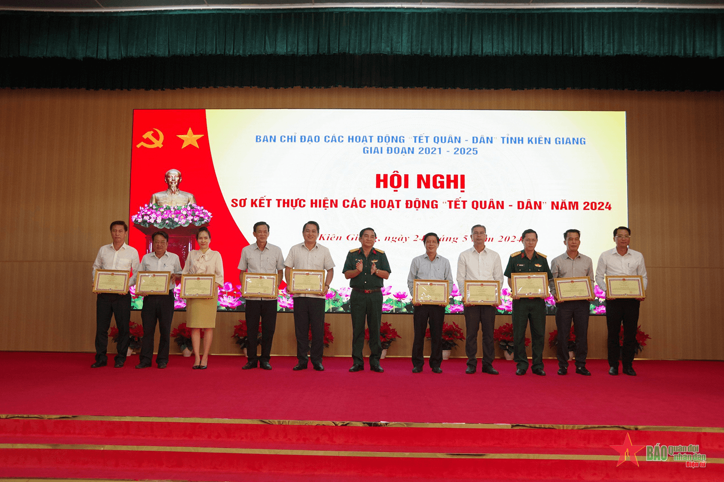 Kiên Giang: Nhiều hoạt động ý nghĩa thắm tình quân-dân