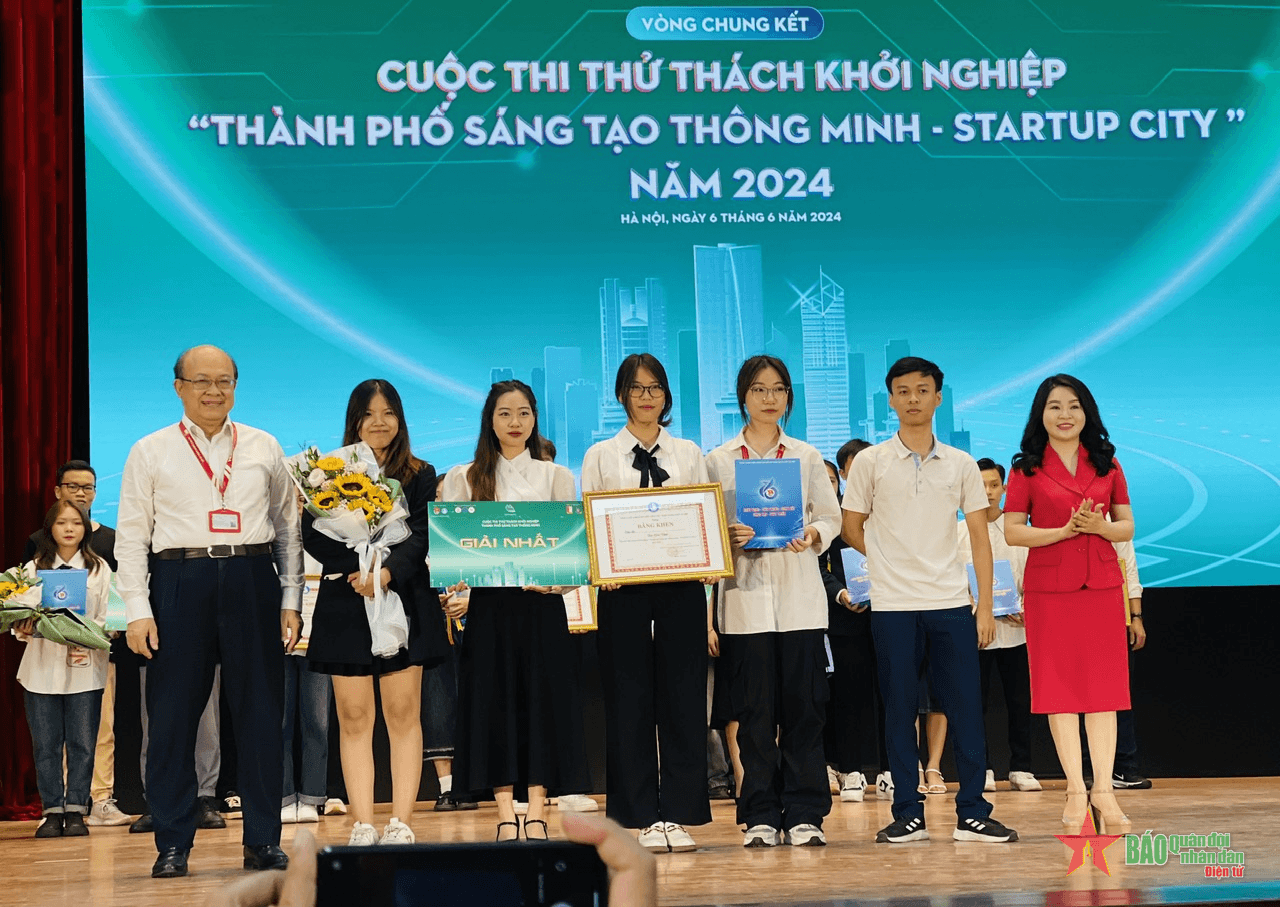 Trường Đại học Kinh tế quốc dân đoạt giải Nhất cuộc thi thử thách khởi nghiệp “Thành phố sáng tạo thông minh (Startup City)” năm 2024