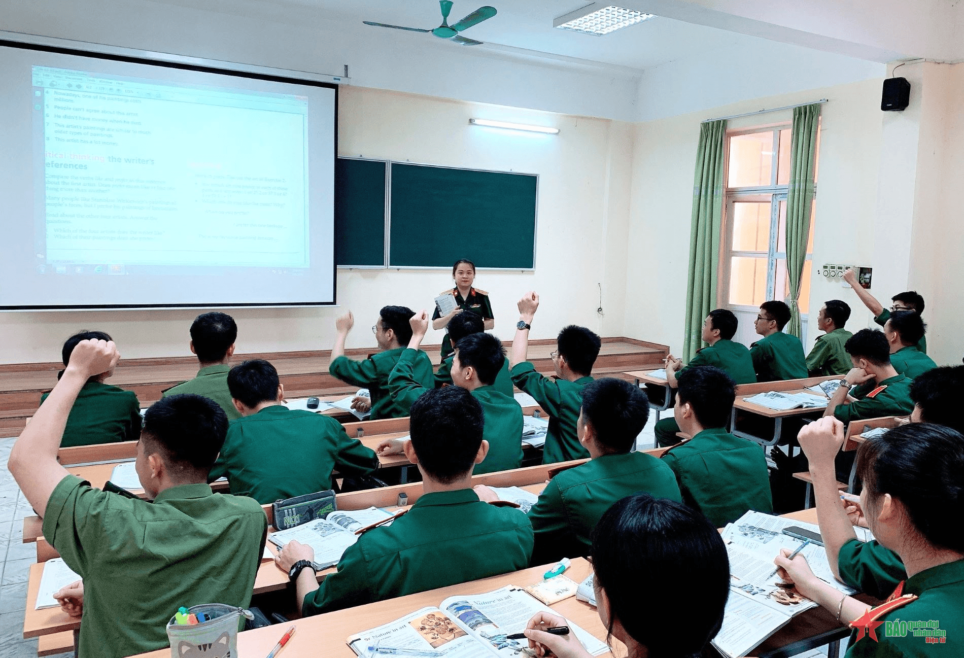 Thi đua nâng cao chất lượng dạy và học ngoại ngữ ở Học viện Quân y

​