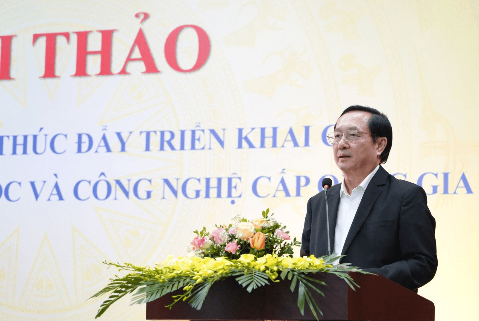 Tăng cường thu hút, trọng dụng cá nhân hoạt động khoa học và công nghệ