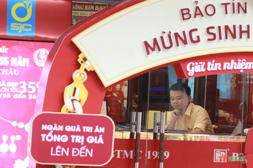 Giá vàng chiều nay (13-6): Giao dịch xấp xỉ 77 triệu đồng/lượng