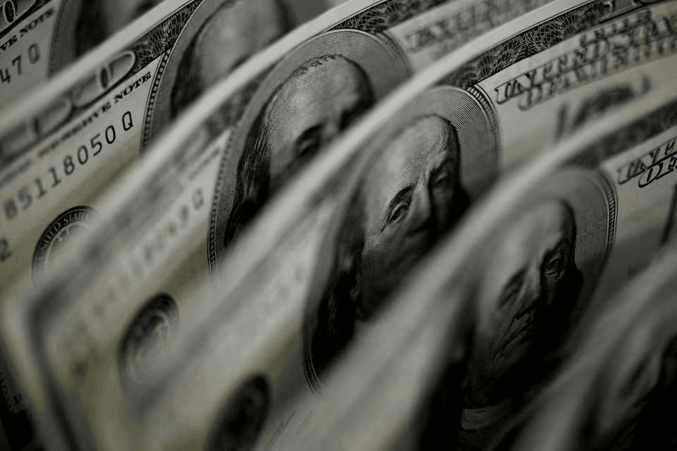 Tỷ giá USD hôm nay (22-6): Đồng USD tiếp tục bứt phá, EUR giảm