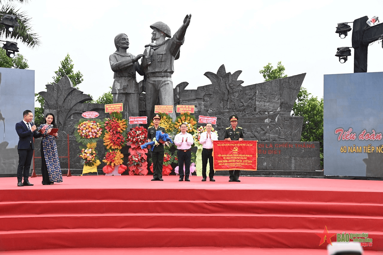 Cần Thơ: Họp mặt Kỷ niệm 60 năm Ngày thành lập Tiểu đoàn Tây Đô



​