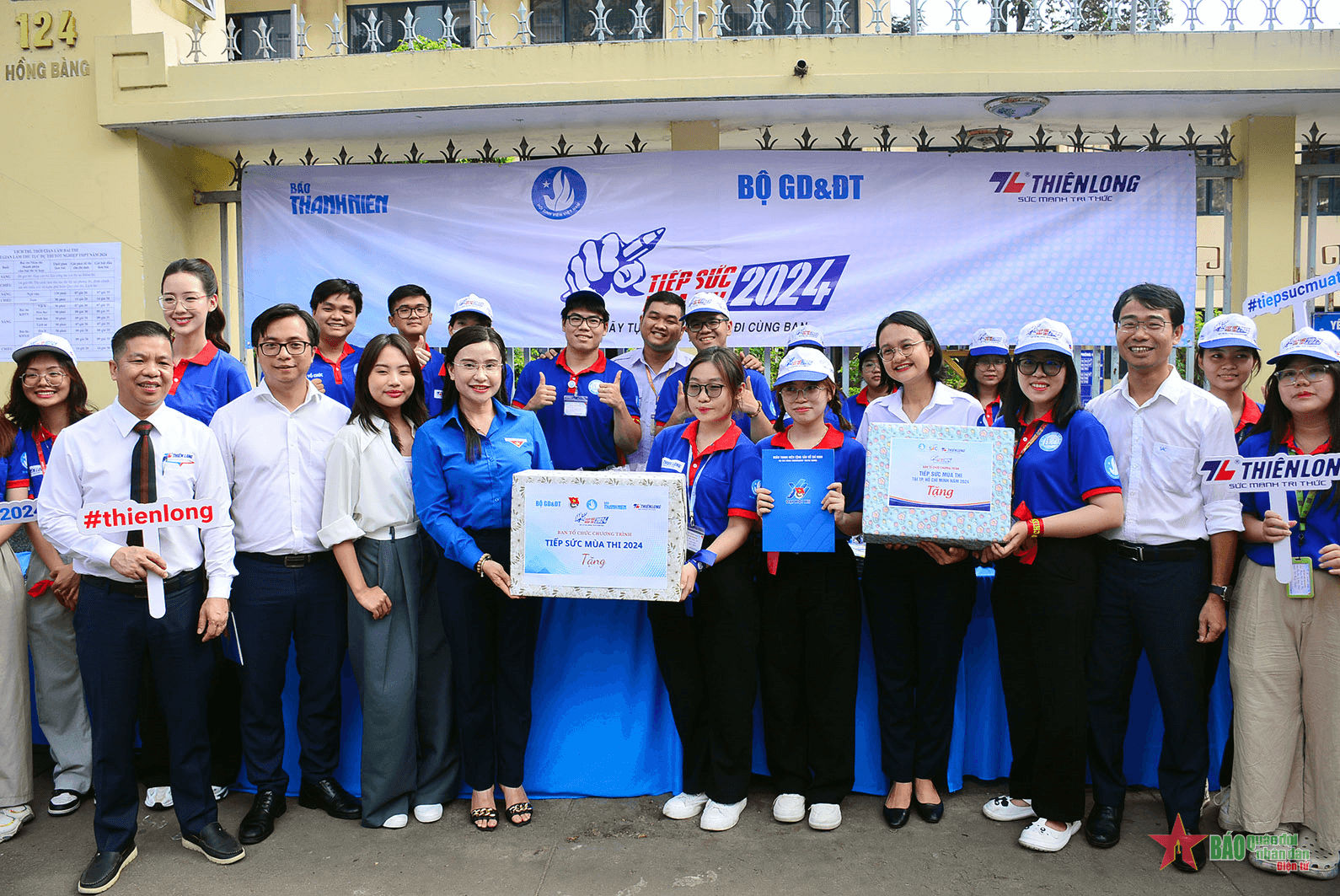Trung ương Đoàn thăm, động viên đội hình tiếp sức mùa thi tại TP Hồ Chí Minh
