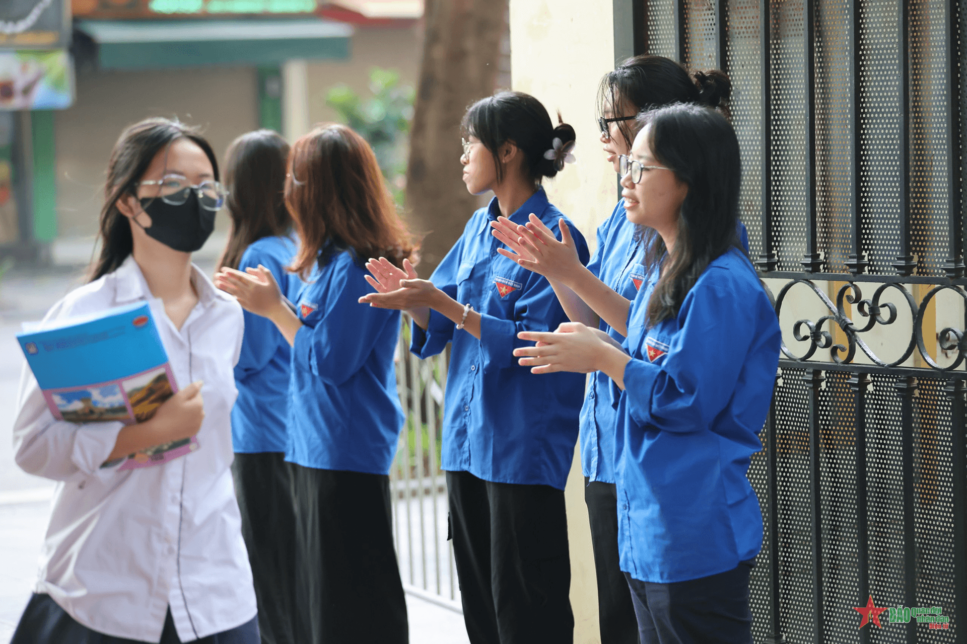 Muôn nẻo tâm trạng trong ngày thi cuối