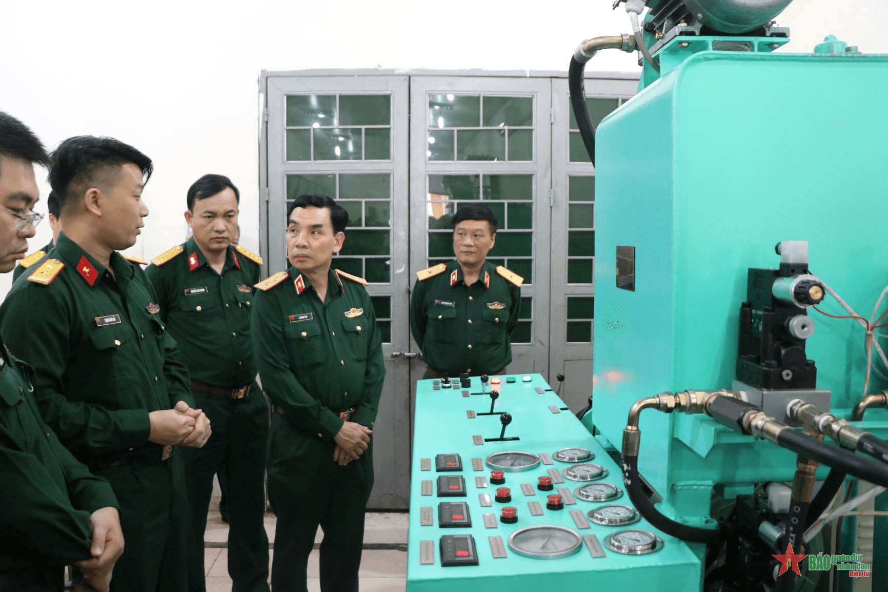 Bảo đảm cơ sở vật chất kỹ thuật để xây dựng Học viện Kỹ thuật Quân sự theo tiêu chí đại học nghiên cứu