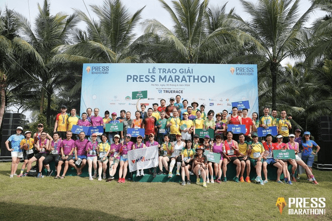 500 phóng viên, biên tập viên thi đấu giải chạy Press Marathon 2024