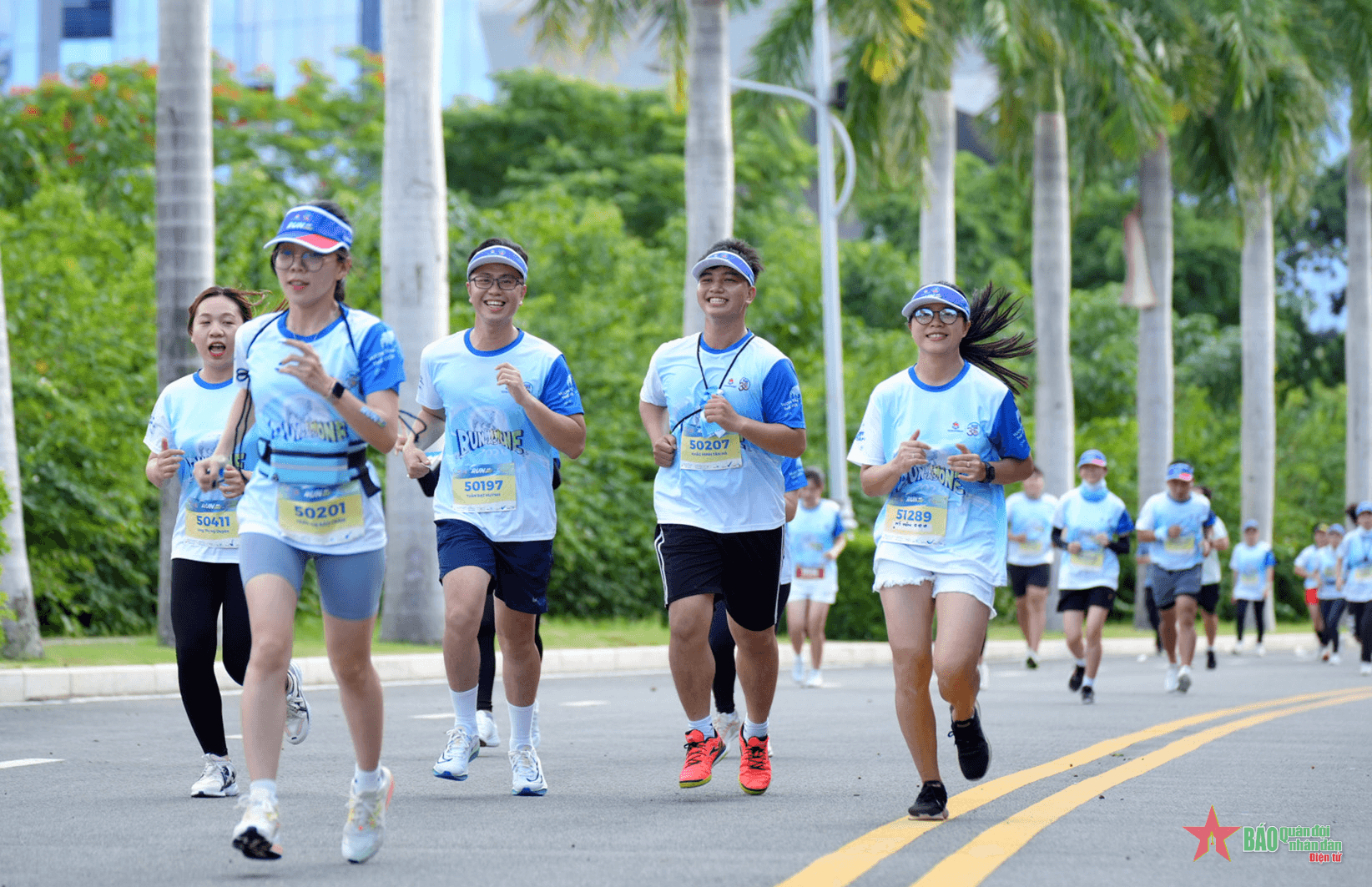 Hơn 1.600 vận động viên tham gia giải chạy bộ SNP - Run As One năm 2024
