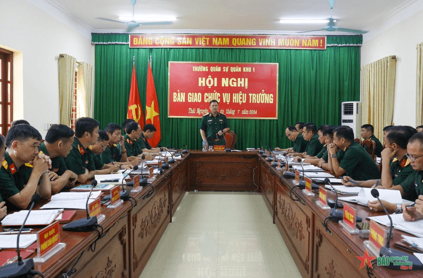 Bàn giao chức vụ Hiệu trưởng Trường Quân sự Quân khu 1