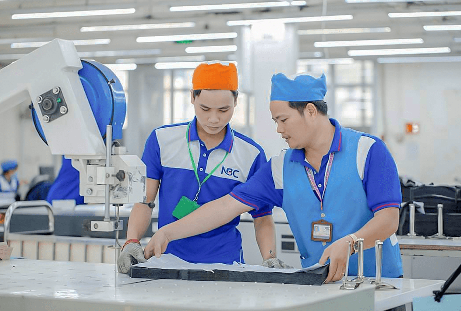 Dệt may kiên trì vượt khó đón cơ hội thị trường