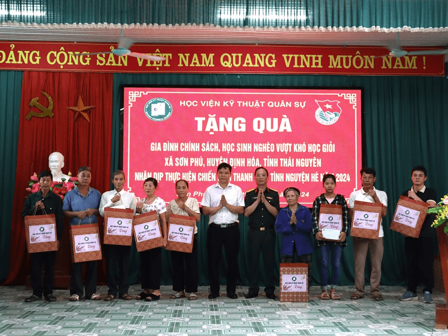 Tuổi trẻ Học viện Kỹ thuật Quân sự với công tác đền ơn đáp nghĩa