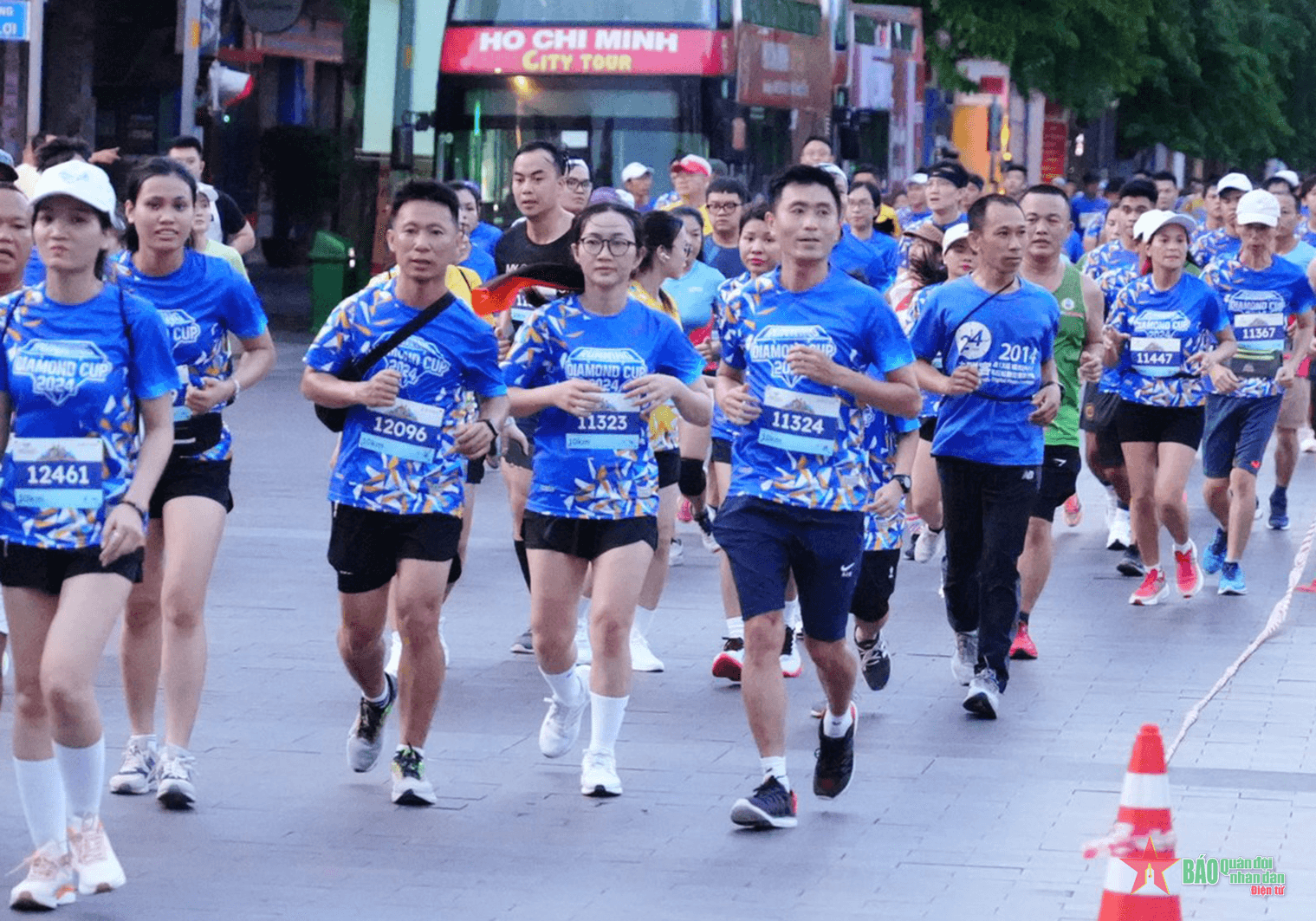 Hơn 2.500 vận động viên tham gia giải chạy bộ Running Diamond Cup 2024