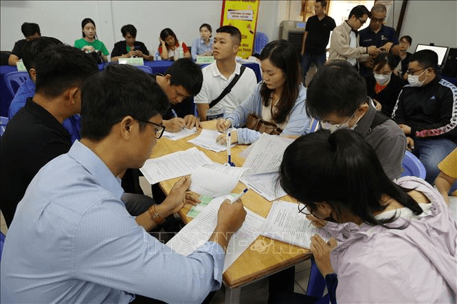Thành phố Hồ Chí Minh cần khoảng 153.500 - 161.500 chỗ làm việc trong 6 tháng cuối năm