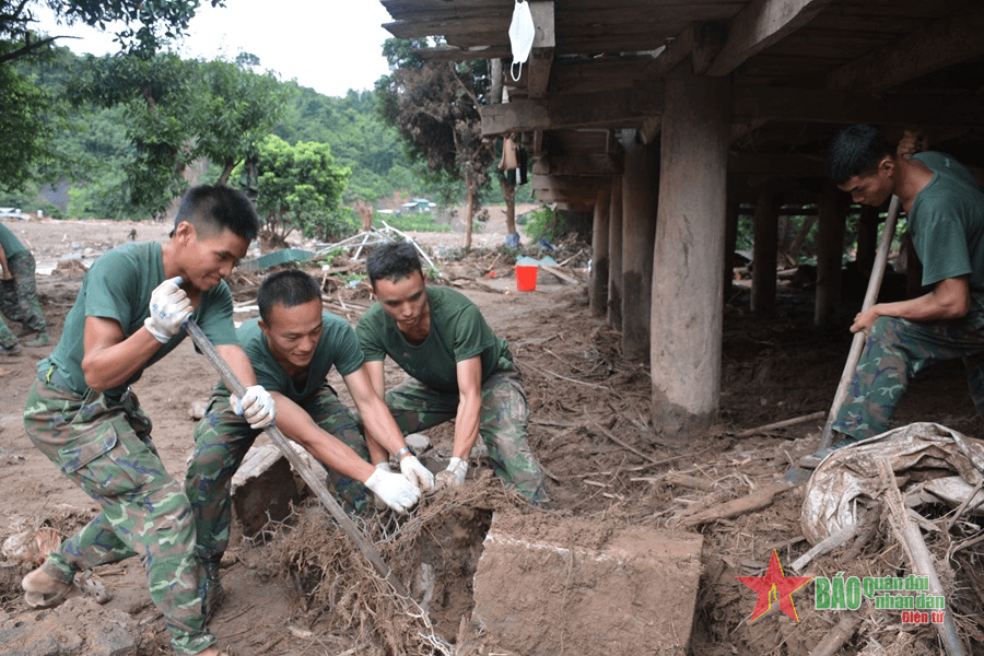 Dồn lực hỗ trợ đồng bào vùng lũ Mường Pồn