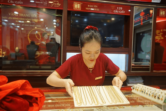 Giá vàng chiều nay (5-8): Neo sát mức 80 triệu đồng/lượng