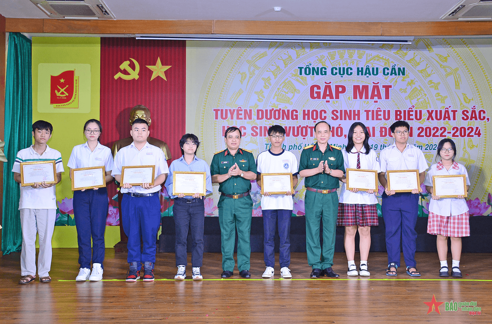 Tổng cục Hậu cần gặp mặt, tuyên dương học sinh tiêu biểu xuất sắc khu vực phía Nam