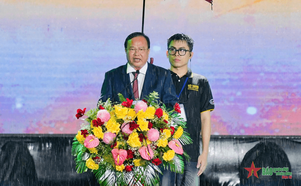 Khai mạc Festival 100 năm dừa sáp Trà Vinh
