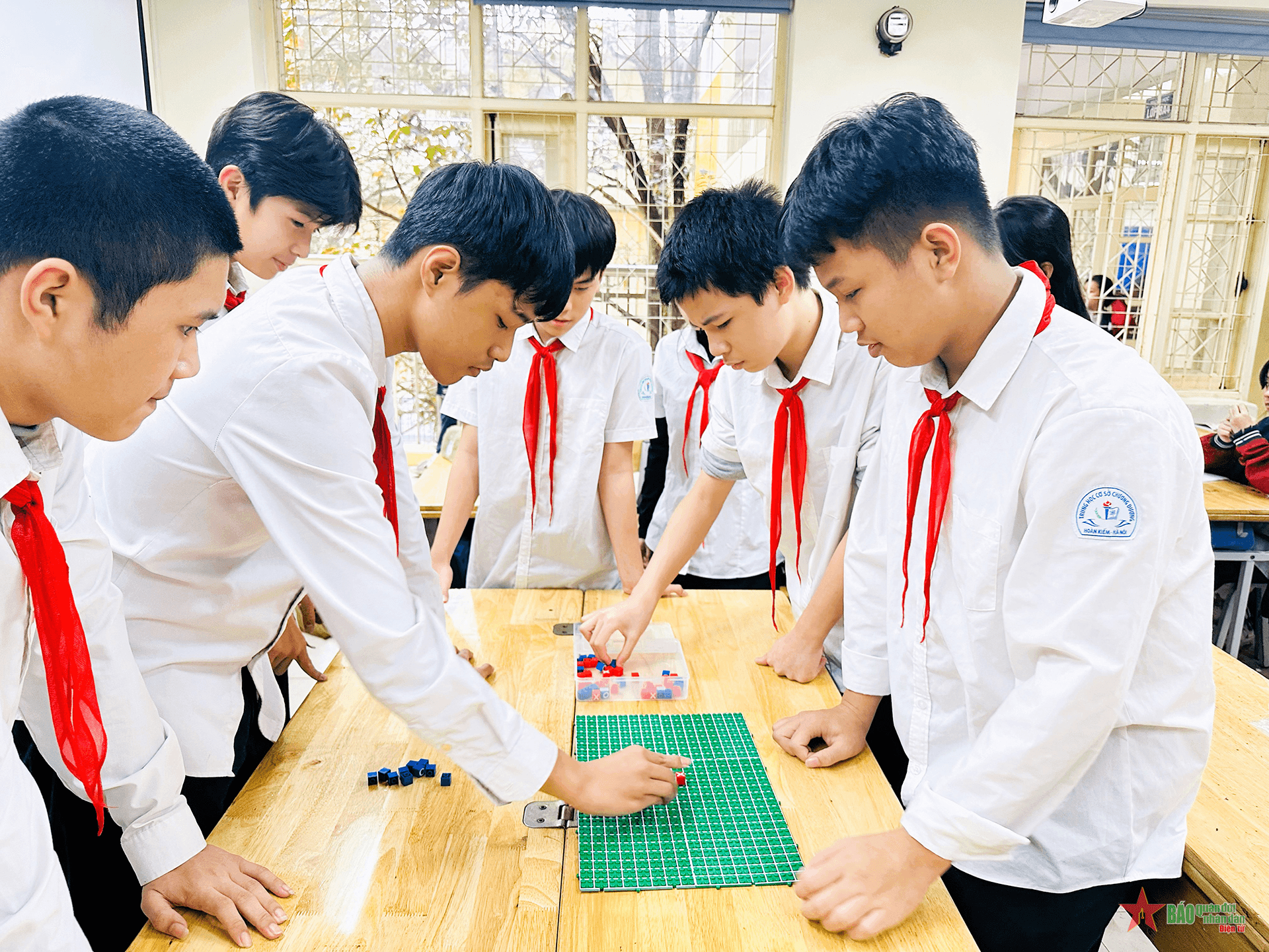 Học sinh lớp 9 cần làm gì với đề thi minh họa môn Toán lớp 10 của Hà Nội