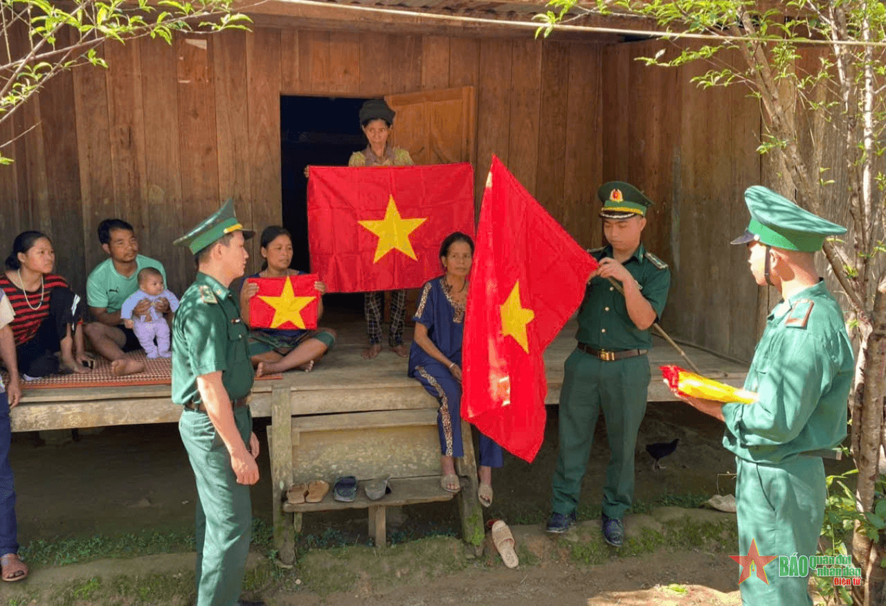 Thiêng liêng hai tiếng “Tổ quốc”