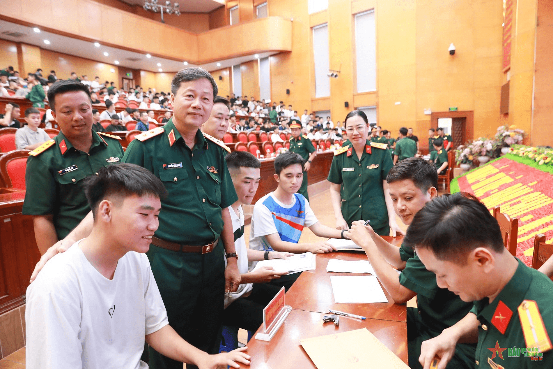 Trường Sĩ quan Chính trị tiếp nhận thí sinh trúng tuyển năm 2024