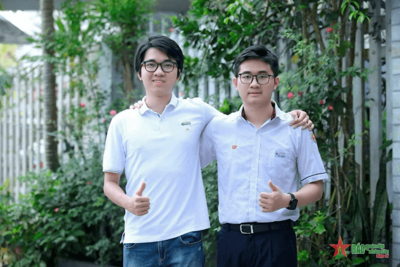 Hai anh em đều đoạt huy chương Olympic Sinh học quốc tế