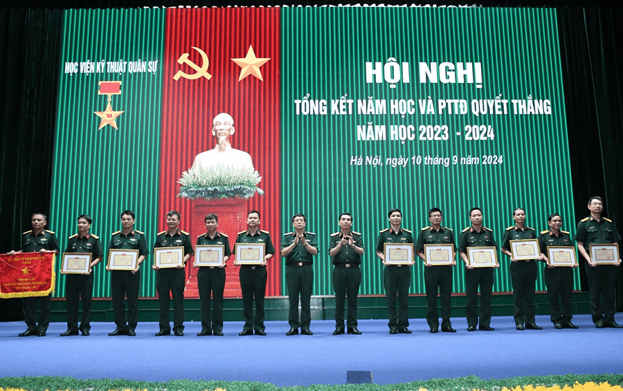 Học viện Kỹ thuật Quân sự tổ chức tổng kết năm học