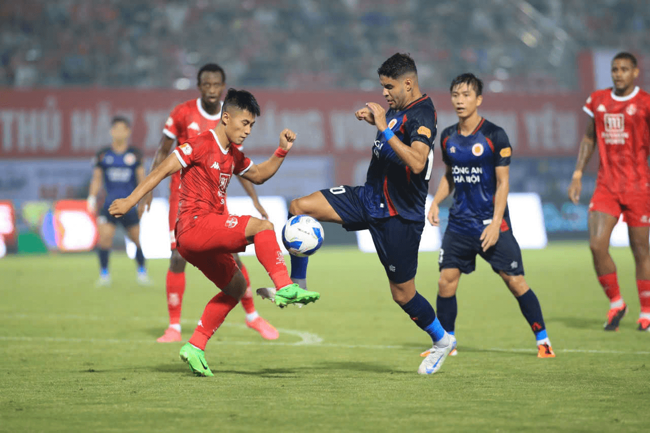 V-League: Công an Hà Nội hòa tiếc nuối trước Hải Phòng