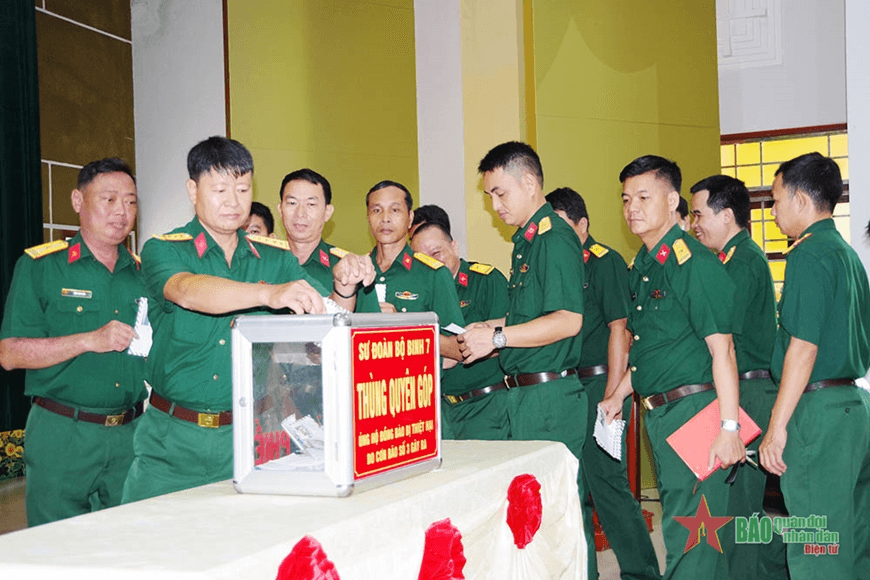 Chung tay giúp đỡ nhân dân khắc phục hậu quả bão, lũ