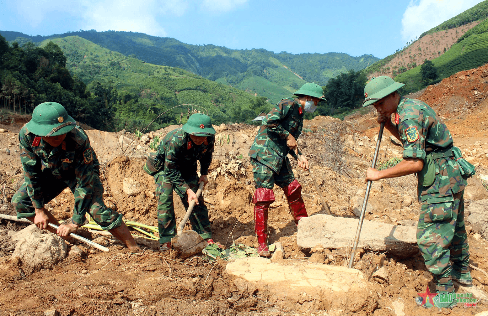 Bản tin thời sự tổng hợp tuần: Bộ đội Cụ Hồ - Điểm tựa của nhân dân