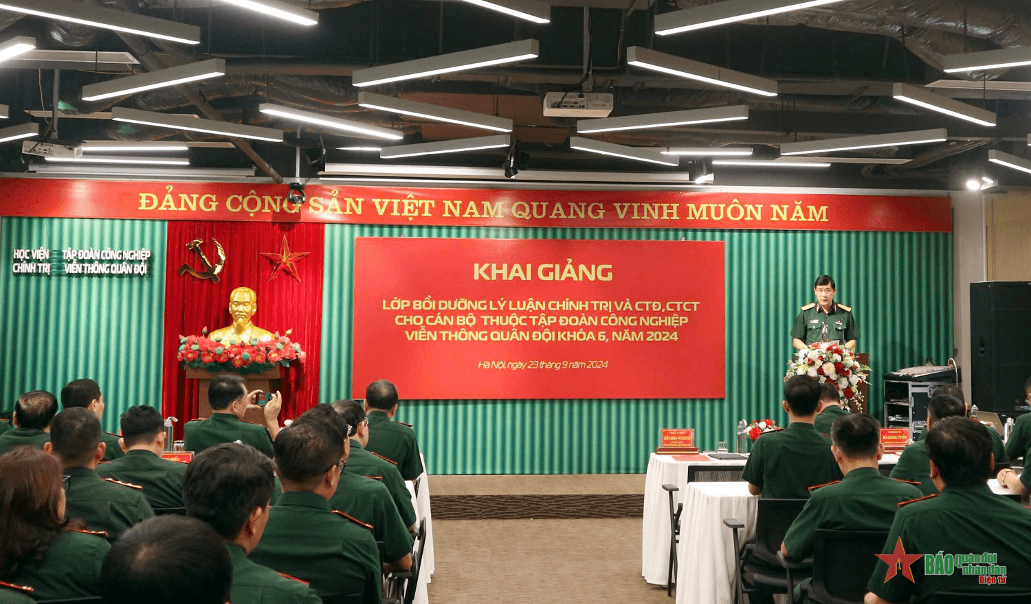 Viettel: Khai giảng Lớp bồi dưỡng lý luận chính trị cho cán bộ