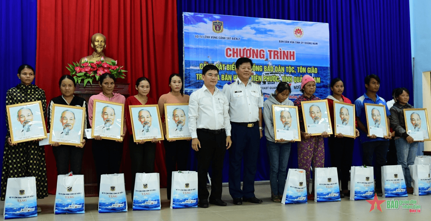Vùng Cảnh sát biển 2 đồng hành cùng đồng bào dân tộc, tôn giáo