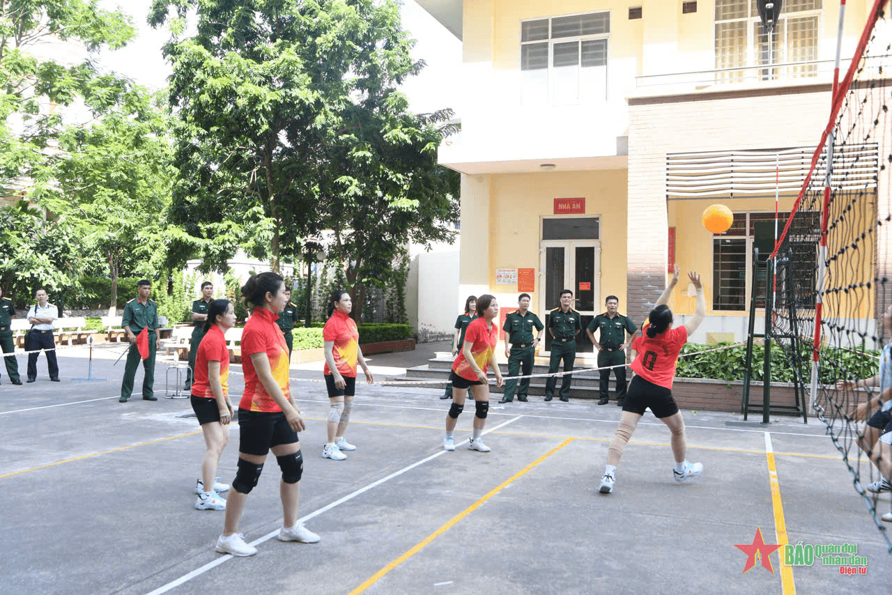 Thể thao thêm gắn kết đồng đội