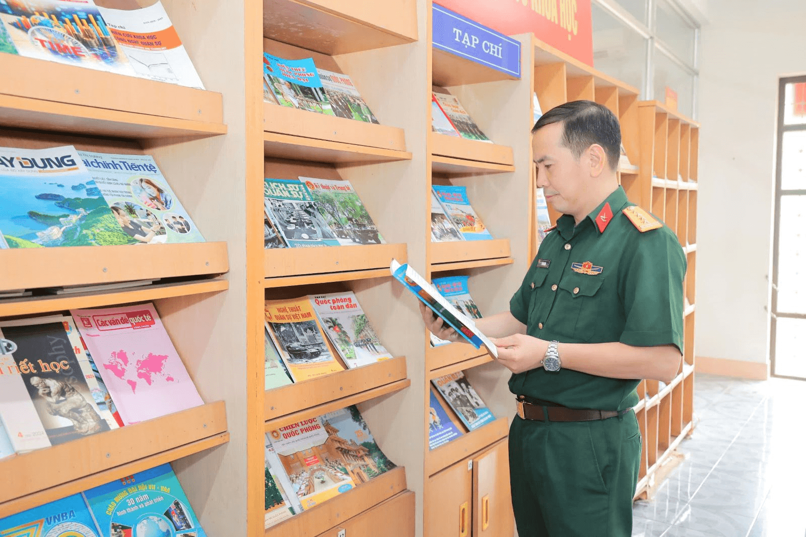 Người giảng viên tâm huyết - người chỉ huy mẫu mực