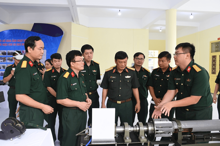 Học viện Kỹ thuật Quân sự sơ kết Cuộc vận động 50