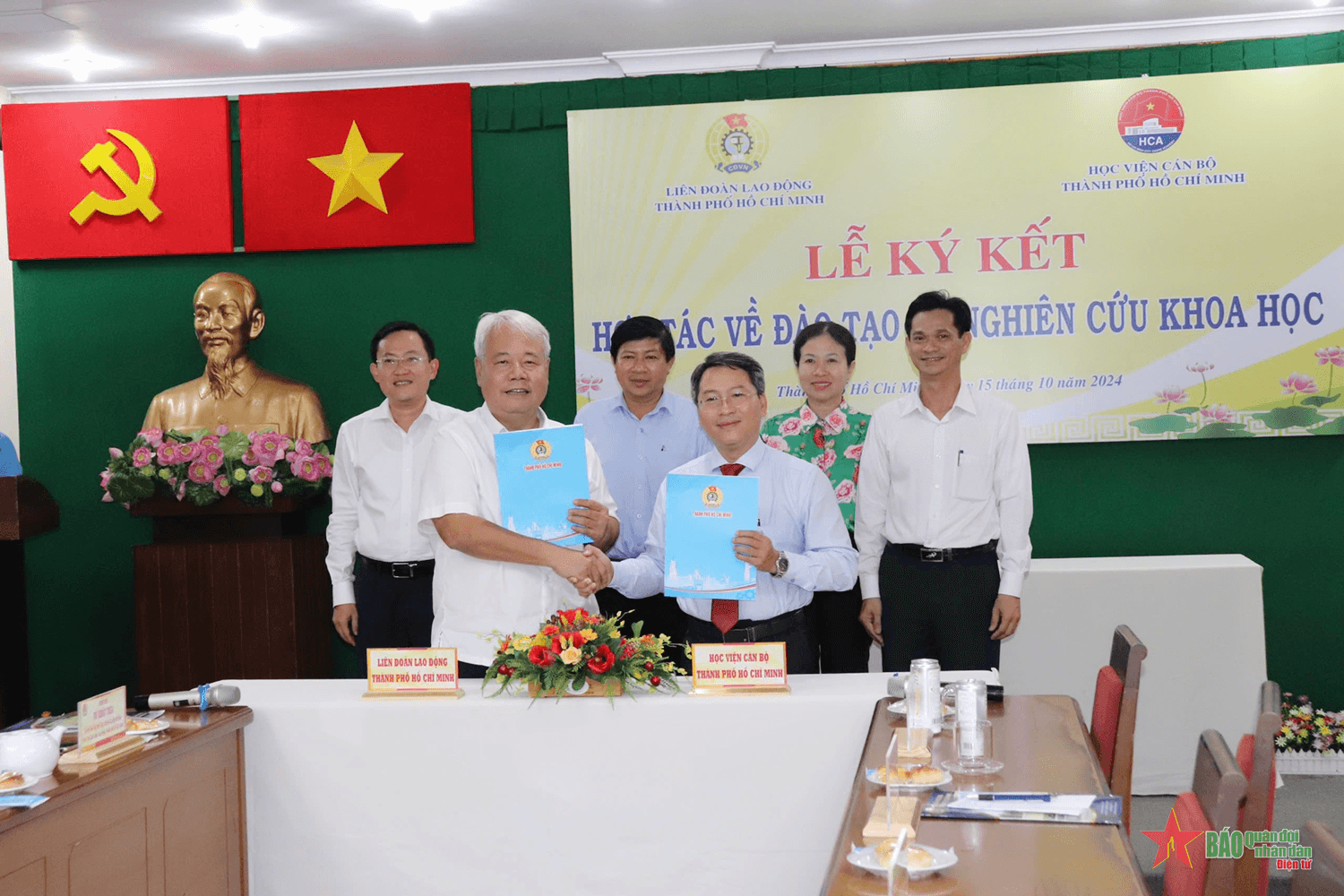 Hợp tác xây dựng đội ngũ cán bộ, công chức, viên chức TP Hồ Chí Minh chuyên nghiệp