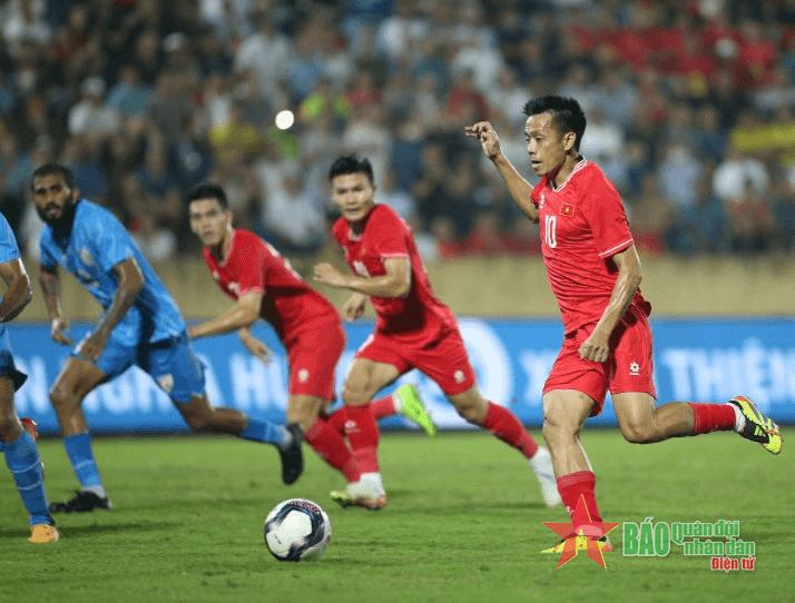 Màn chia tay tiếc nuối
