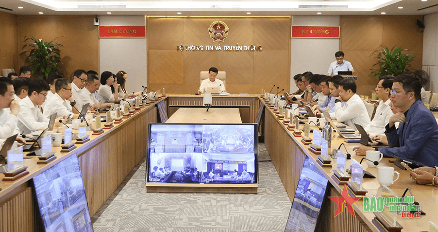 Bộ trưởng Nguyễn Mạnh Hùng yêu cầu các đơn vị hoàn thành các nhiệm vụ trong năm 2024