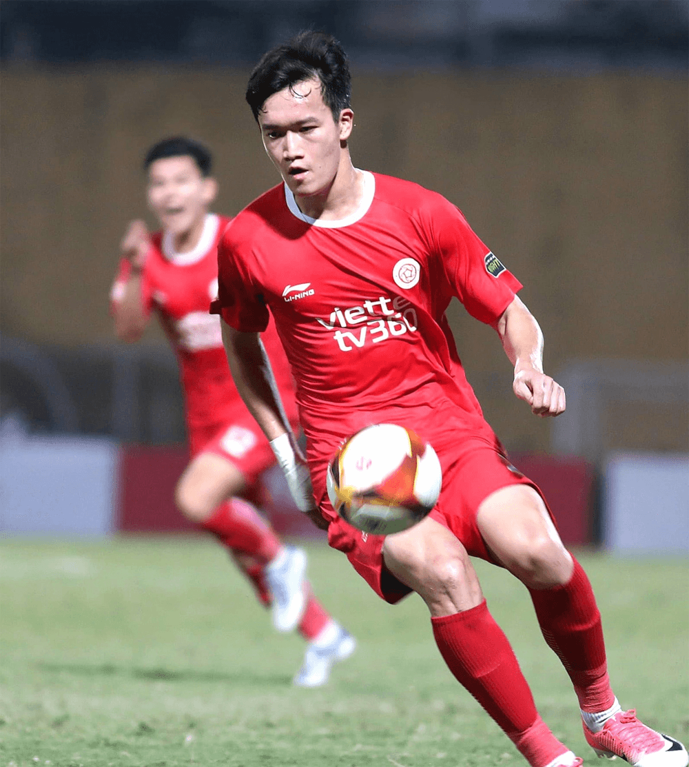 Bình luận: Những cánh chim đầu đàn
