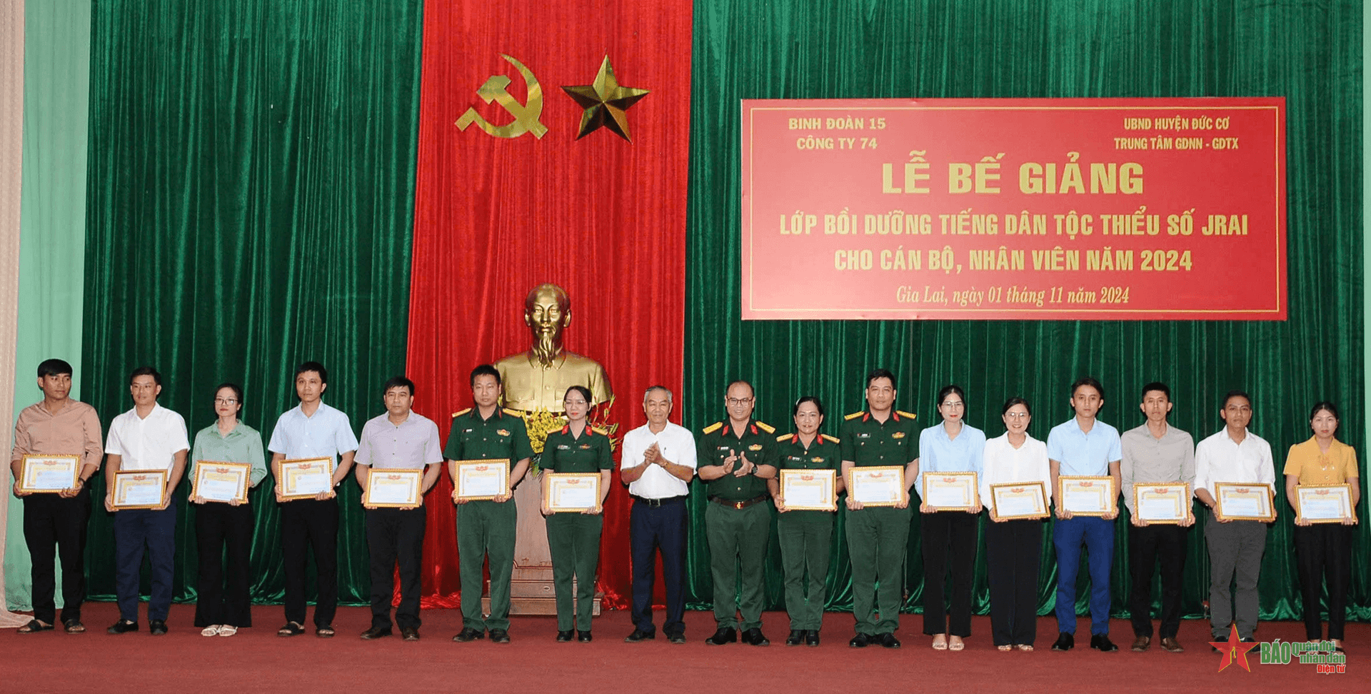 50 cán bộ, nhân viên Công ty 74 được cấp chứng chỉ tiếng dân tộc thiểu số Jrai