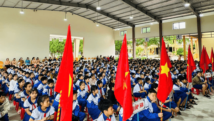 Đồn Biên phòng Cửa khẩu quốc tế Lao Bảo hưởng ứng Ngày Pháp luật Việt Nam