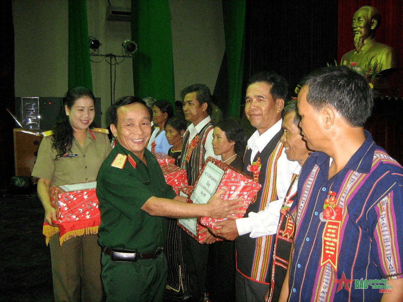 Trung tướng Nguyễn Trung Thu: Kiên trung thời chiến, nhân ái thời bình - Bài 3: Tấm lòng nhân ái của vị tướng (tiếp theo và hết)