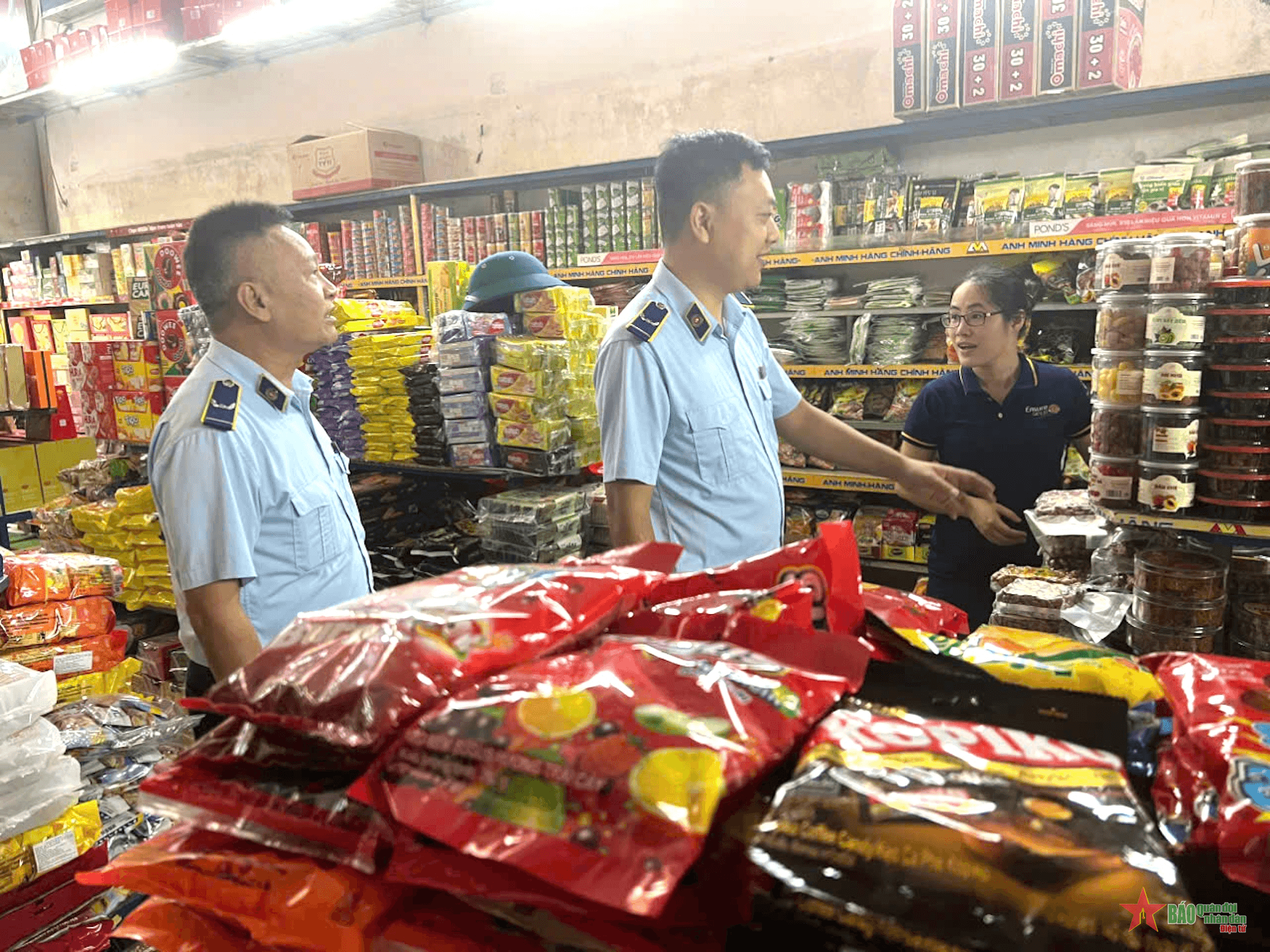 Lực lượng quản lý thị trường tỉnh Ninh Bình triển khai cao điểm chống buôn lậu, gian lận thương mại dịp Tết 2025