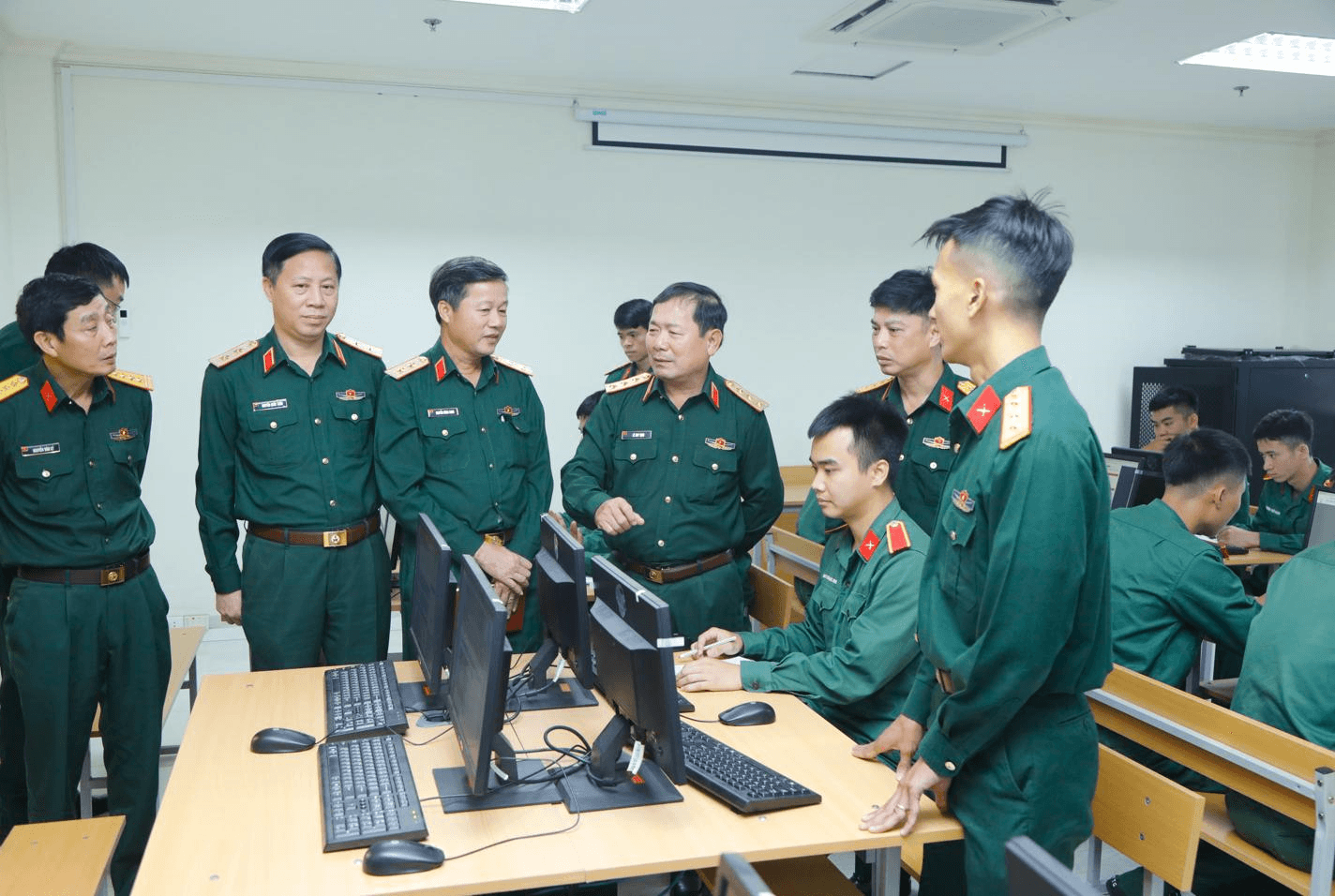 Các trường Quân đội thích ứng nhanh với chuyển đổi số