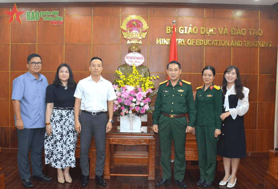 Báo Quân đội nhân dân chúc mừng Ngày Nhà giáo Việt Nam