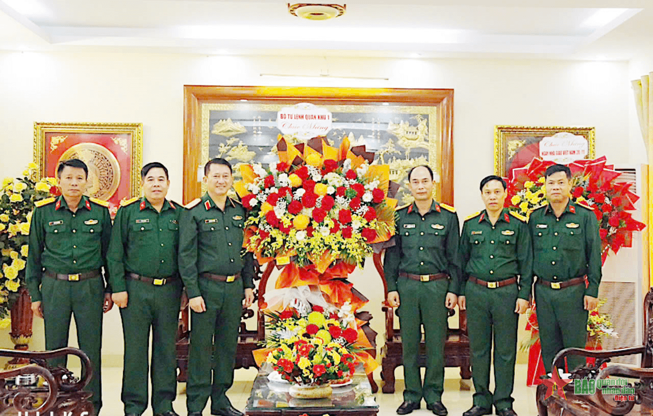 Chúc mừng Trường Quân sự Quân khu 1 nhân Ngày Nhà giáo Việt Nam