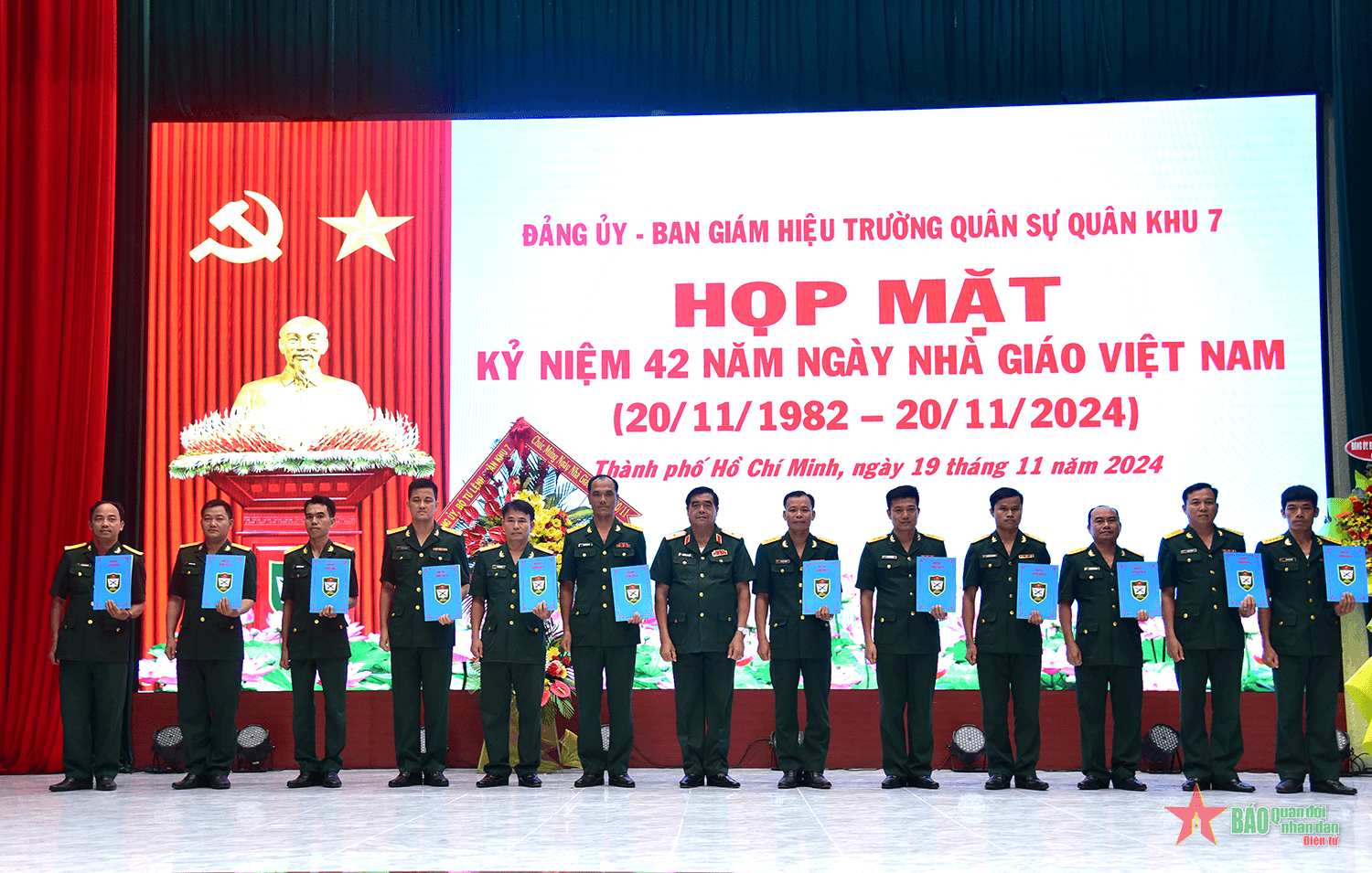 Trường Quân sự Quân khu 7 họp mặt nhân dịp Ngày Nhà giáo Việt Nam