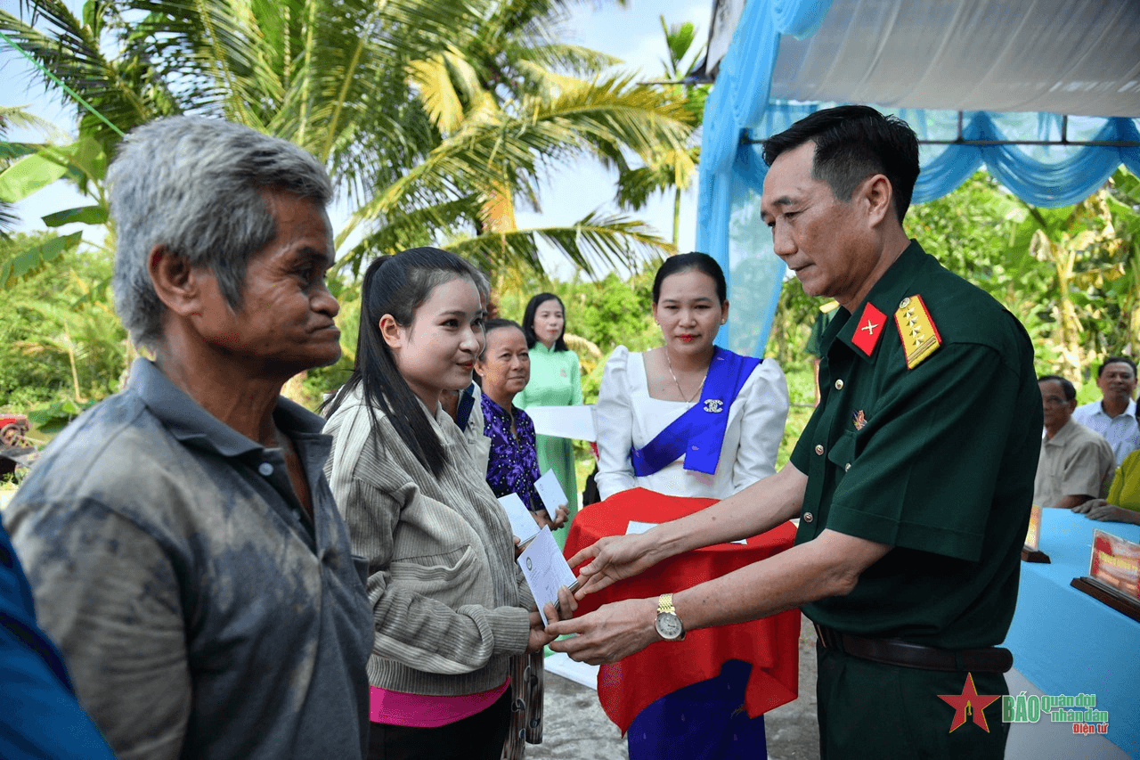 Kiên Giang: Xuất quân thực hiện các hoạt động Tết quân dân mừng Chol Chnam Thmay